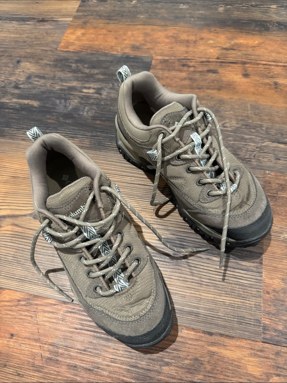 Columbia Women's brown Lace-Up Hiking Boots